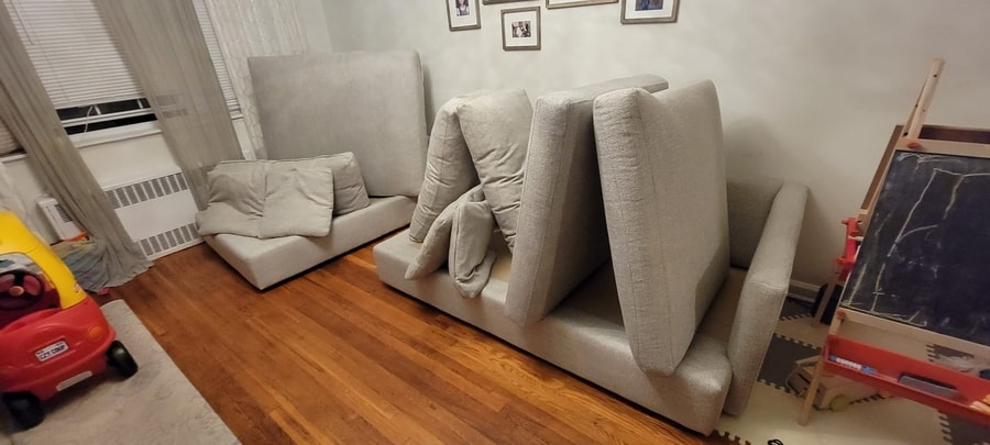 Servicio de limpieza profunda de sofá.